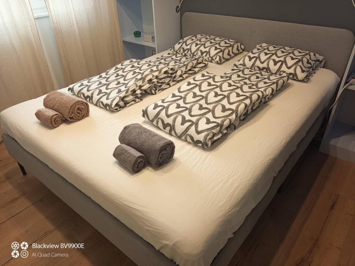 Azurro Apartment Сиофок Екстериор снимка